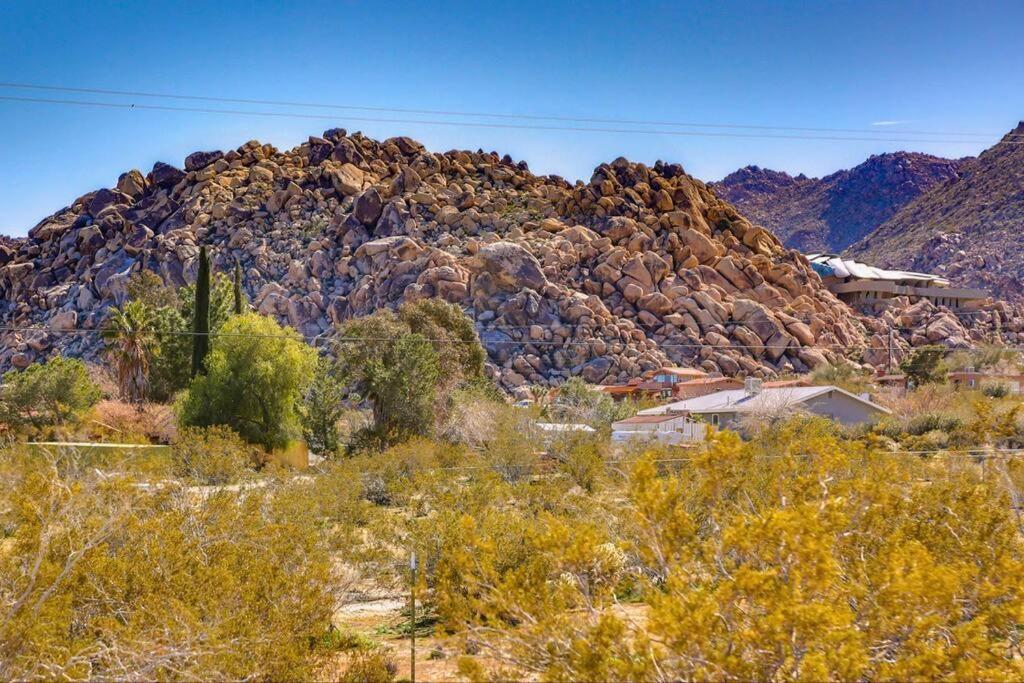 Breathtaking Roadrunner Heights Holiday home Joshua Tree